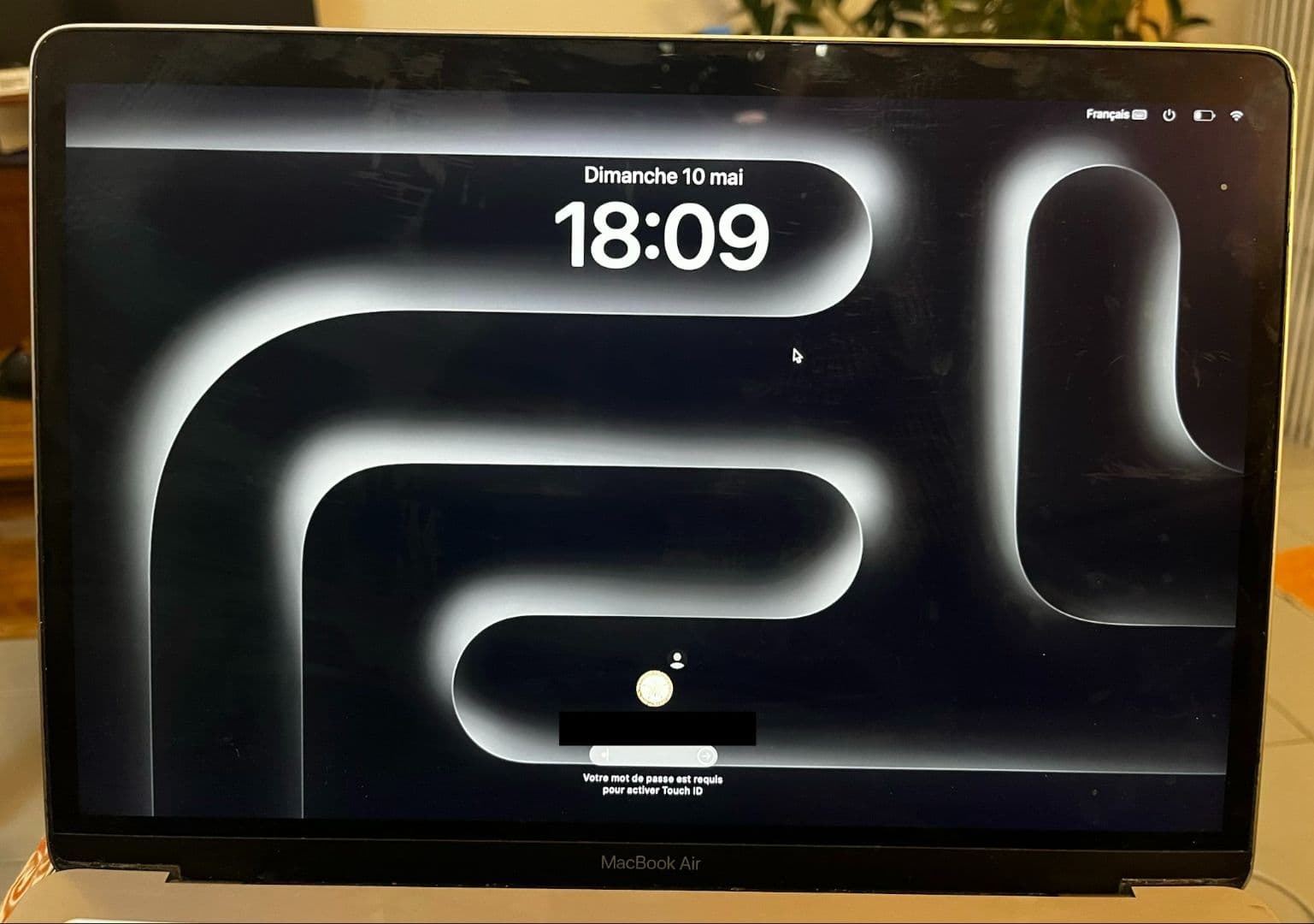Apple MacBook Air 13-inch 2019 16GB RAM Intel Core i5 thumbnail 3
