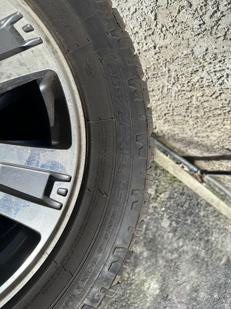 Set o 18-inch Alloy Wheels with A/T Tyres thumbnail 5