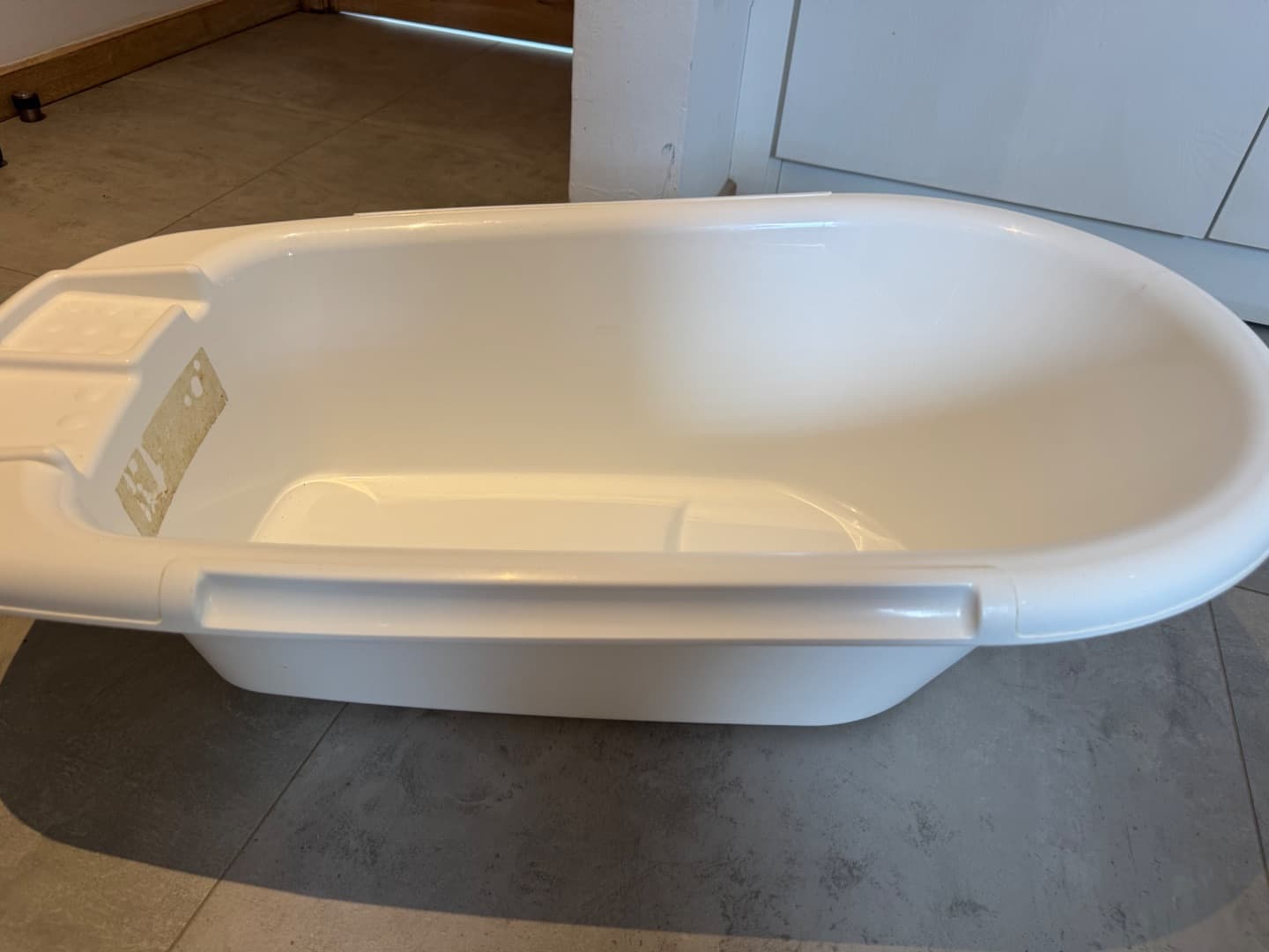 White Baby Bathtub