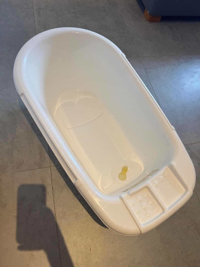 White Baby Bathtub thumbnail 2