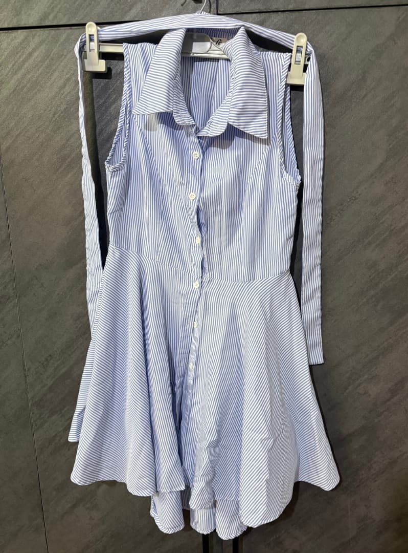 Robe chemise sans manches rayée bleu et blanc thumbnail 2