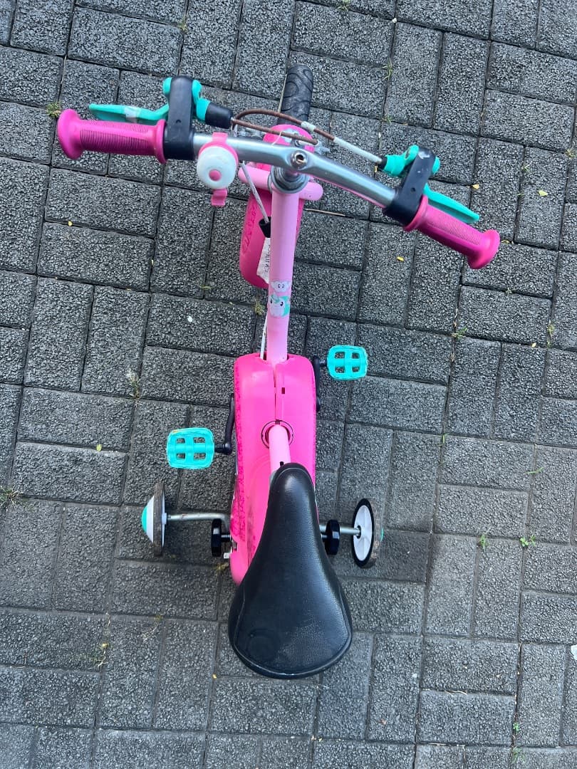 B'Twin Unicorn Kids Bike with Training Wheels thumbnail 4