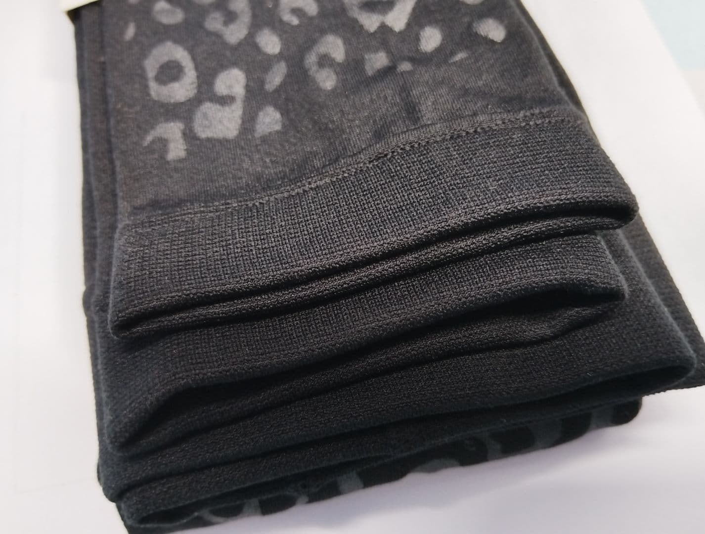 Women's Thermal Leggings Black Leopard Print Size S/M thumbnail 2