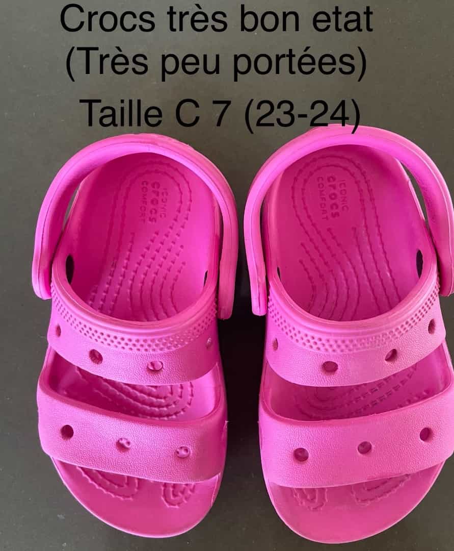 Crocs Kids Pink Clogs Size C7 (23-24)