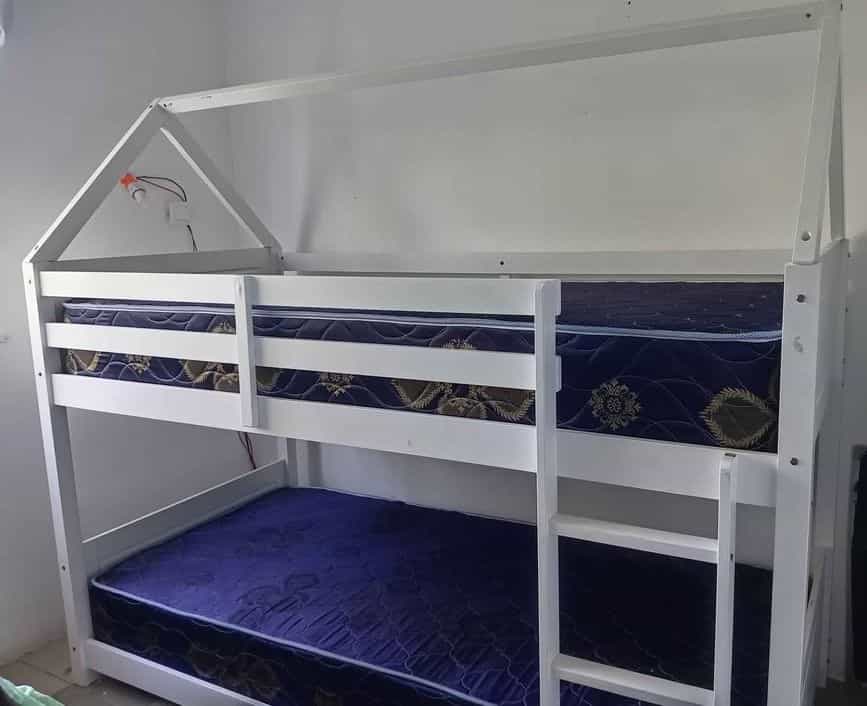 White House-Style Bunk Bed with Mattresses