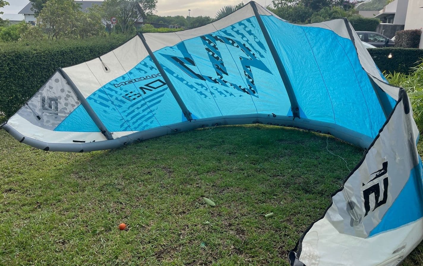Aile de kitesurf North Evo 12m - Image 1 of 3