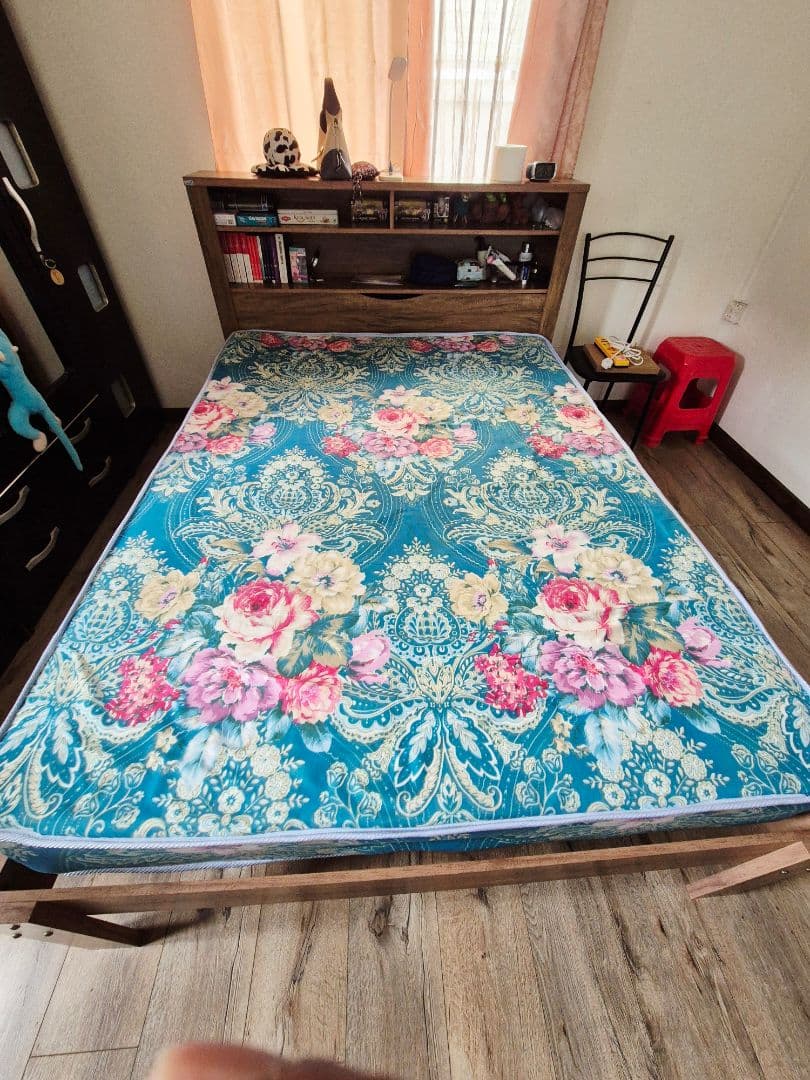 Semi-Orthopedic Mattress Queen size - Image 1 of 1