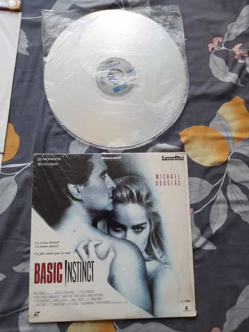 Basic Instinct LaserDisc - Michael Douglas, Sharon Stone