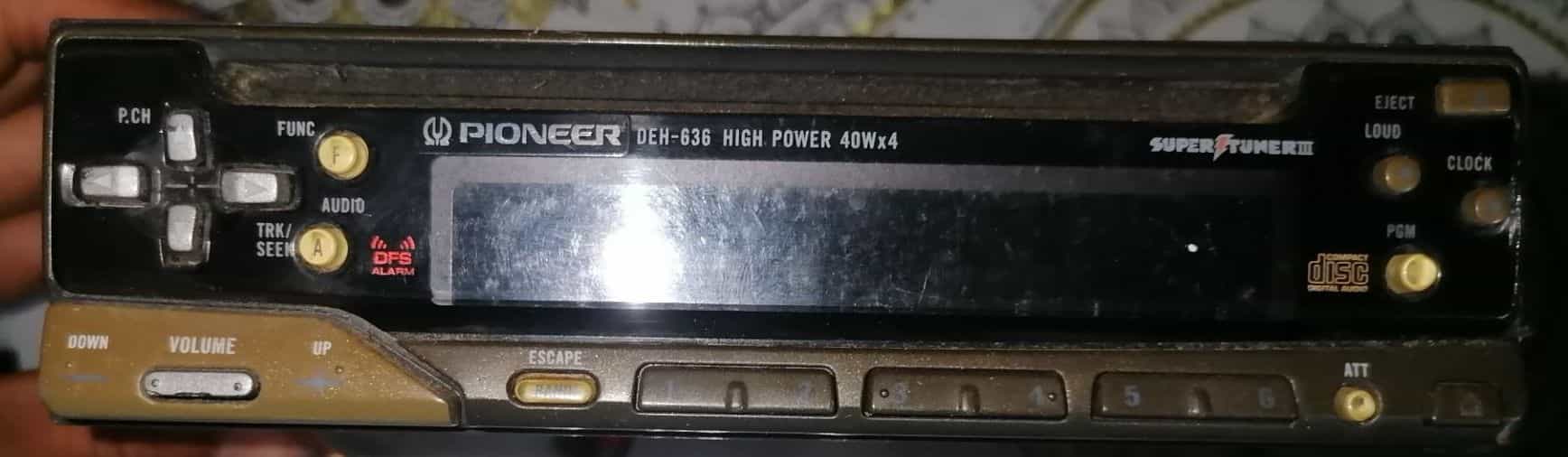 Pioneer DEH-636 Supertuner III Car Radio