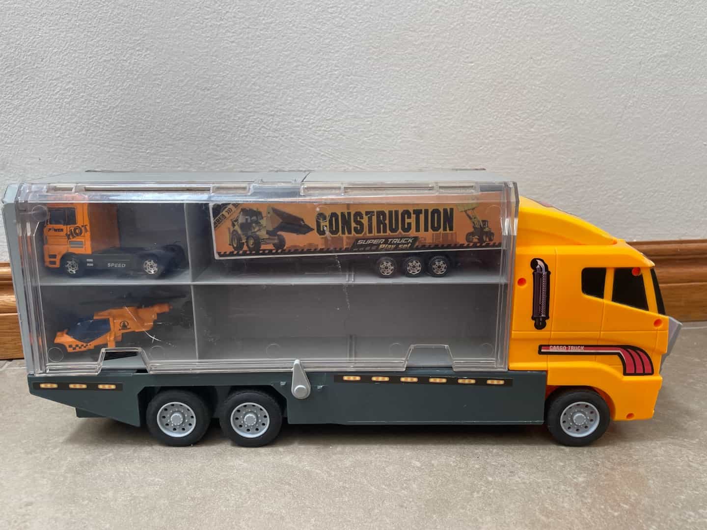 Construction Truck Carrier with Excavator and Dumper