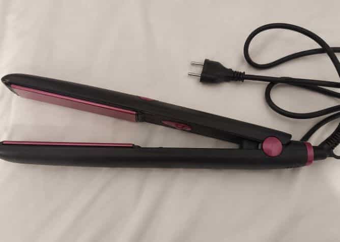 Hair Straightener Black and Pink